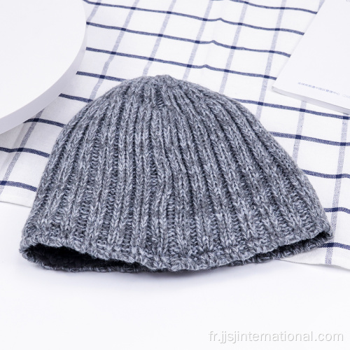 Chapeau de seau en tricot gris de haute qualité